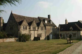 Churches of Cricklade, Wiltshire: A Peacful Church Garden with Historic Buildings